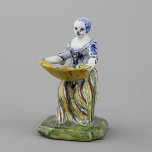 A very fine Dutch Delft polychrome salt, modelled as a lady, 18th C. — 照片 1