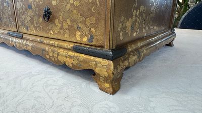 A very fine Japanese hiramaki-e on nashiji lacquer suzuribako, Edo, 18th C. — photo 27