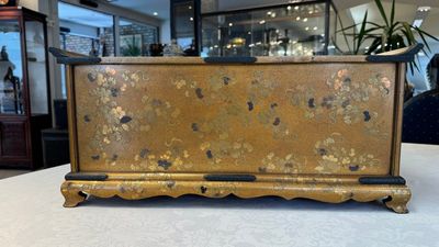 A very fine Japanese hiramaki-e on nashiji lacquer suzuribako, Edo, 18th C. — photo 30