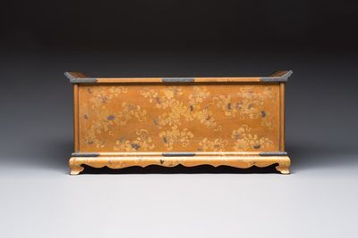A very fine Japanese hiramaki-e on nashiji lacquer suzuribako, Edo, 18th C. — photo 7