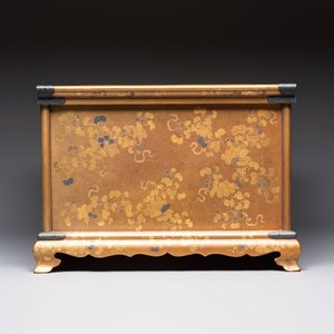 A very fine Japanese hiramaki-e on nashiji lacquer suzuribako, Edo, 18th C. — photo 5