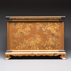A very fine Japanese hiramaki-e on nashiji lacquer suzuribako, Edo, 18th C. — photo 7
