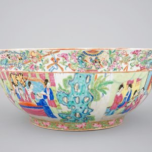 A very fine large Chinese famille rose porcelain Canton bowl, 19th C. — foto 4