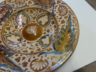 A very fresh large Hispano-Moresque lustre-glazed dish with ornamental design, Spain, 16th C. — 照片 15