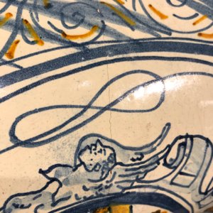 A very large armorial Italian maiolica albarello, Deruta, 17th C. — photo 14