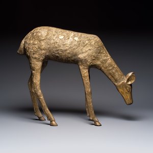 A very large brass sculpture of a deer, Hollywood Regency, 20th C. — photo 4