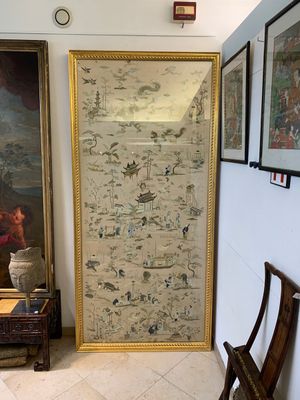 A very large Chinese beige-ground embroidered silk panel depicting scenes of Chinese rural life, 19th C. — photo 1