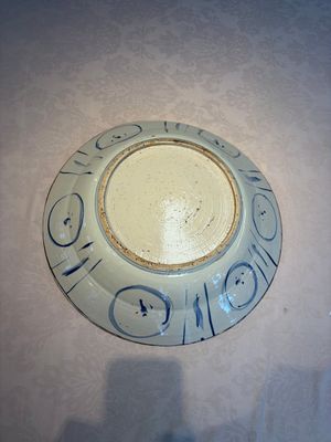 A very large Chinese blue and white 'Kraak' dish with geese by the water, Wanli — foto 8