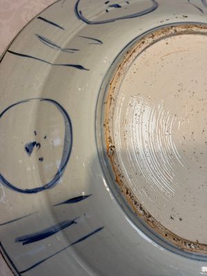 A very large Chinese blue and white 'Kraak' dish with geese by the water, Wanli — foto 10