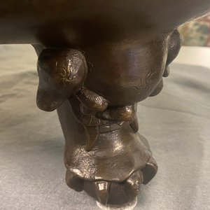 A very large Chinese bronze censer and cover, Xuande mark, Ming — 照片 45