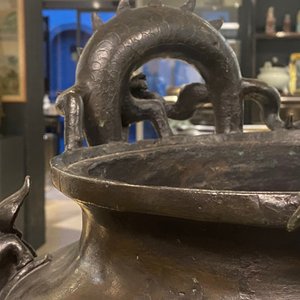 A very large Chinese bronze censer and cover, Xuande mark, Ming — 照片 52