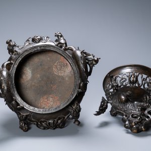 A very large Chinese bronze censer and cover, Xuande mark, Ming — 照片 6