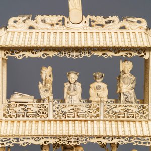 A very large Chinese carved ivory model of a dragon boat, 19th C. — photo 7
