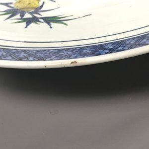 A very large Chinese doucai dish with "nine peaches" decoration, 19th C. — photo 3