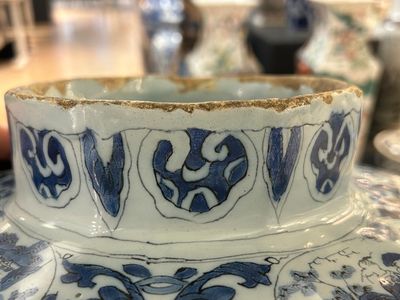 A very large Dutch Delft blue and white chinoiserie baluster vase, second half 17th C. — photo 13