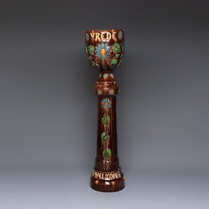 A very large Flemish pottery four-piece jardinière and stand, inscribed 'VREDE' and 'WELKOM' — foto 1