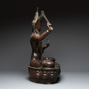 A very large Nepalese bronze sculpture of Manjusri, 19/20th C. — photo 2