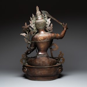 A very large Nepalese bronze sculpture of Manjusri, 19/20th C. — photo 3