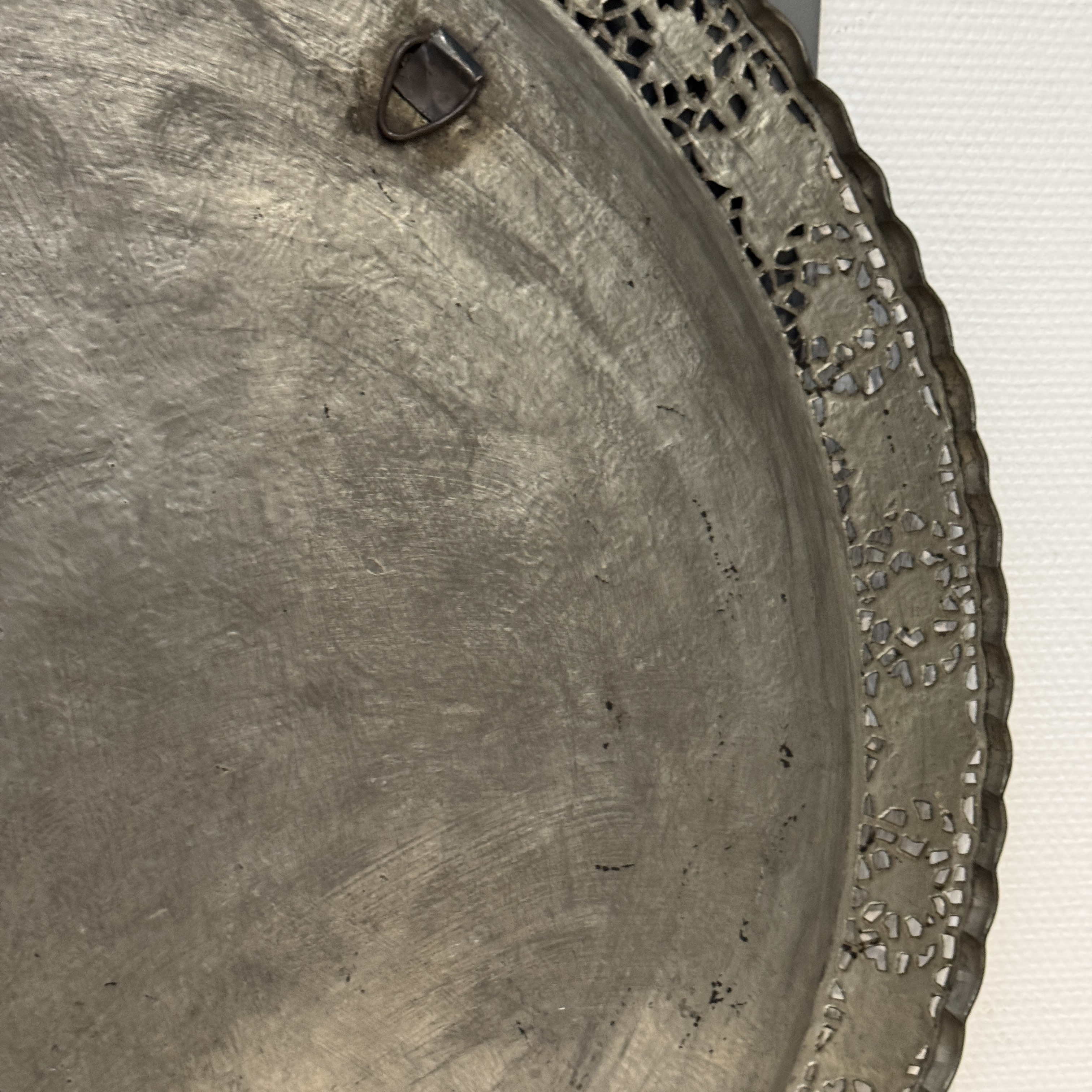 A very large Persian engraved tinned-copper tray with birds among flowers — photo 17