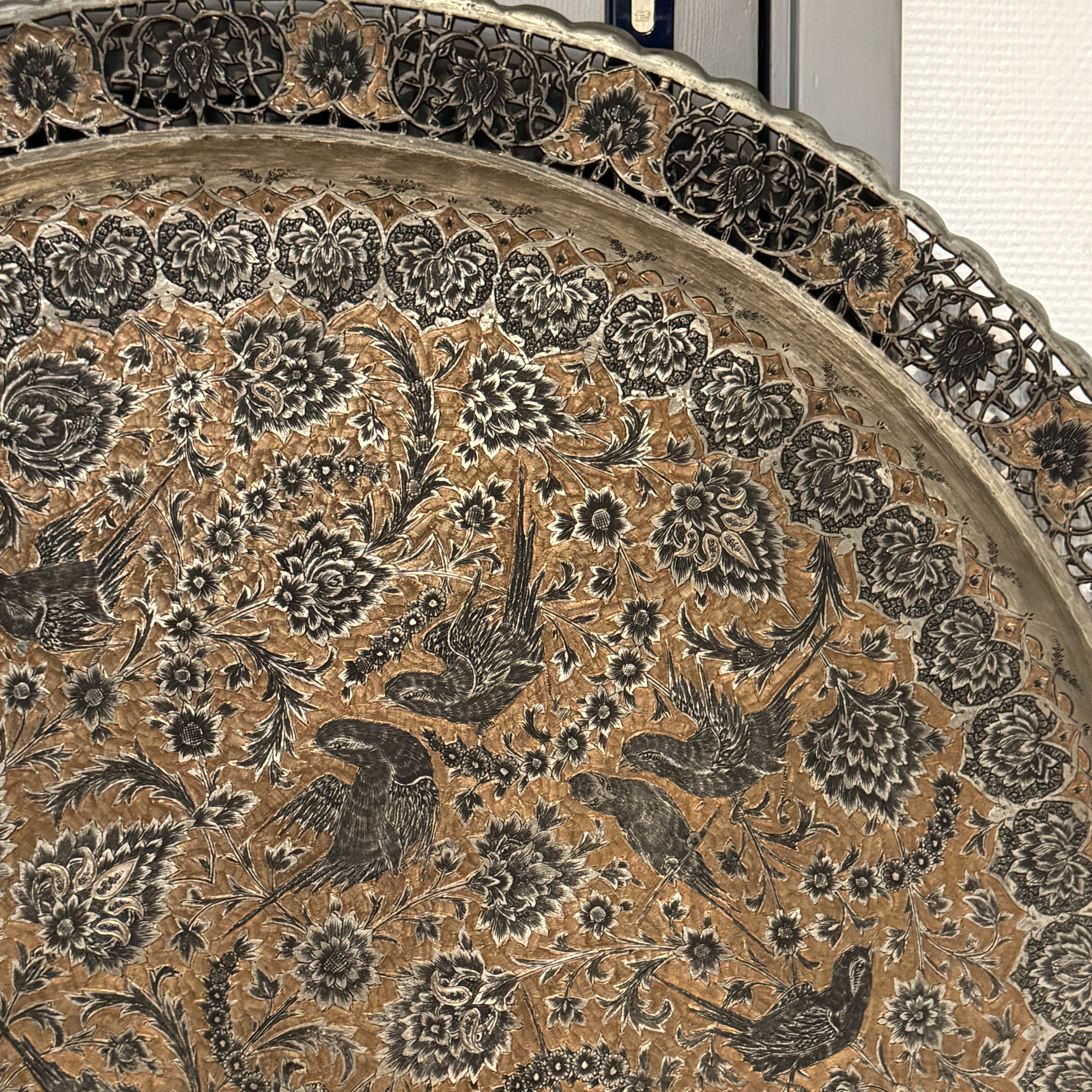 A very large Persian engraved tinned-copper tray with birds among flowers — photo 5