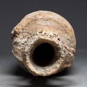A very large Roman pottery wine transport amphora with marine encrustation — 照片 5