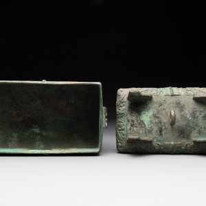 A very rare bronze food vessel and cover, 'fang xu 方盨', middle Western Zhou — foto 6