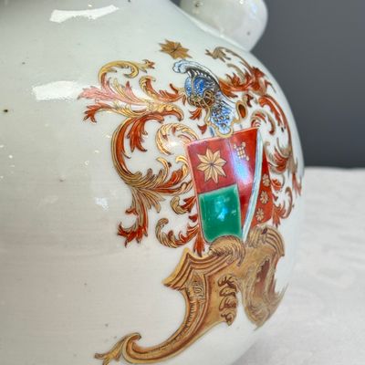 A very rare Chinese famille rose armorial kendi with the arms of De Heere for the Dutch market — foto 6