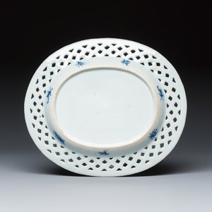 A very rare Chinese Imari-style 'La Dame au Parasol' basket and stand after Cornelis Pronk — photo 14