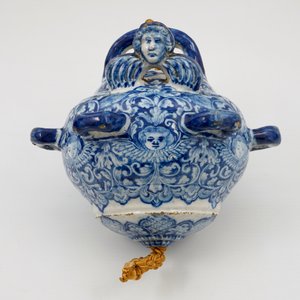 A very rare Dutch Delft blue and white clay pipe hanger, 17/18th C. — photo 4