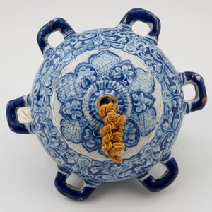 A very rare Dutch Delft blue and white clay pipe hanger, 17/18th C. — photo 8