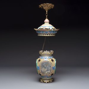 A very rare pair of Chinese Canton enamel lanterns with reverse painted glass panels, Qianlong — photo 13
