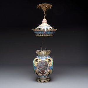 A very rare pair of Chinese Canton enamel lanterns with reverse painted glass panels, Qianlong — photo 16