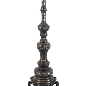 A very tall Japanese champlevé enamel bronze floor lamp column, Meiji, 19th C. — photo 3