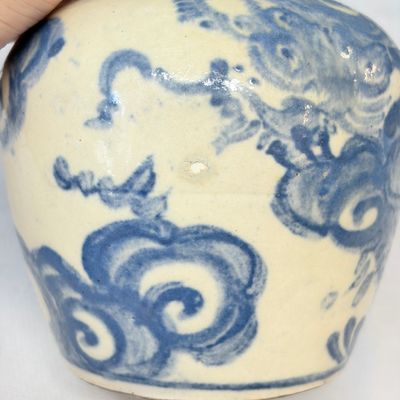 A Vietnamese blue and white 'Dragon' vase — photo 5