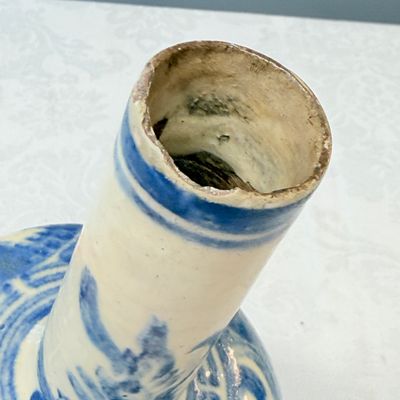 A Vietnamese blue and white 'Dragon' vase — photo 7