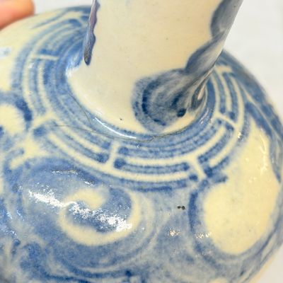 A Vietnamese blue and white 'Dragon' vase — photo 9