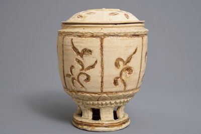 A Vietnamese bowl and cover on reticulated stand, Trân Dynasty (13th-15th C.)