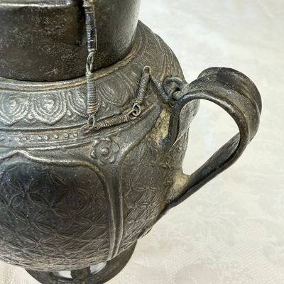 A Vietnamese bronze ewer and cover — photo 7