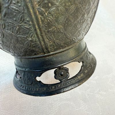 A Vietnamese bronze ewer and cover — photo 10