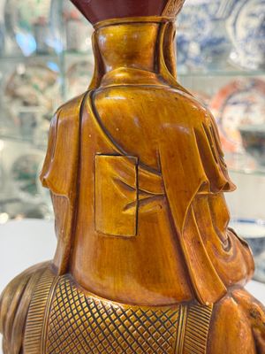 A Vietnamese gilt-red-lacquered wooden sculpture of Bodhisattva, 19/20th C. — photo 14