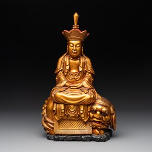 A Vietnamese gilt-red-lacquered wooden sculpture of Bodhisattva, 19/20th C. — photo 2