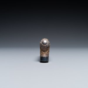 A Vietnamese gilt silver cane handle and a parasol handle, marked 'VINH SADEC', 19th C. — photo 6