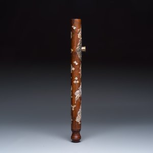 A Vietnamese mother-of-pearl-inlaid opium pipe, water pipe and covered box — 照片 13