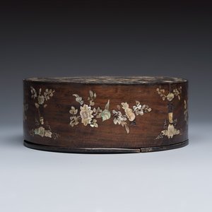 A Vietnamese mother-of-pearl-inlaid opium pipe, water pipe and covered box — 照片 16