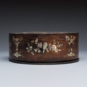 A Vietnamese mother-of-pearl-inlaid opium pipe, water pipe and covered box — 照片 19