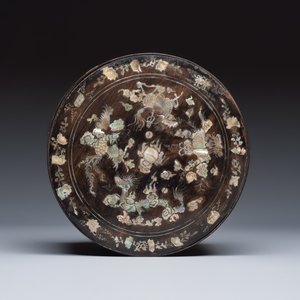 A Vietnamese mother-of-pearl-inlaid opium pipe, water pipe and covered box — 照片 20