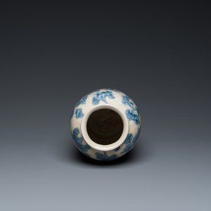 A Vietnamese or Annamese blue and white vase, 14/15th C. — 照片 5