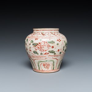 A Vietnamese or Annamese red- and green-enamelled jar with floral design, 14/15th C. — 照片 4
