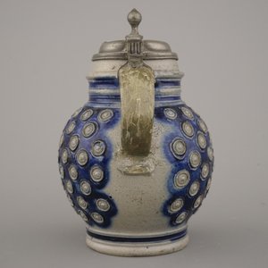 A Westerwald pewter-mounted jug and 2 stoneware vessels, 16/18th C. — photo 3