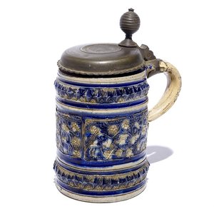 A Westerwald stein with pewter lid decorated with "Daniel in the lion's den", 17th C. — photo 1